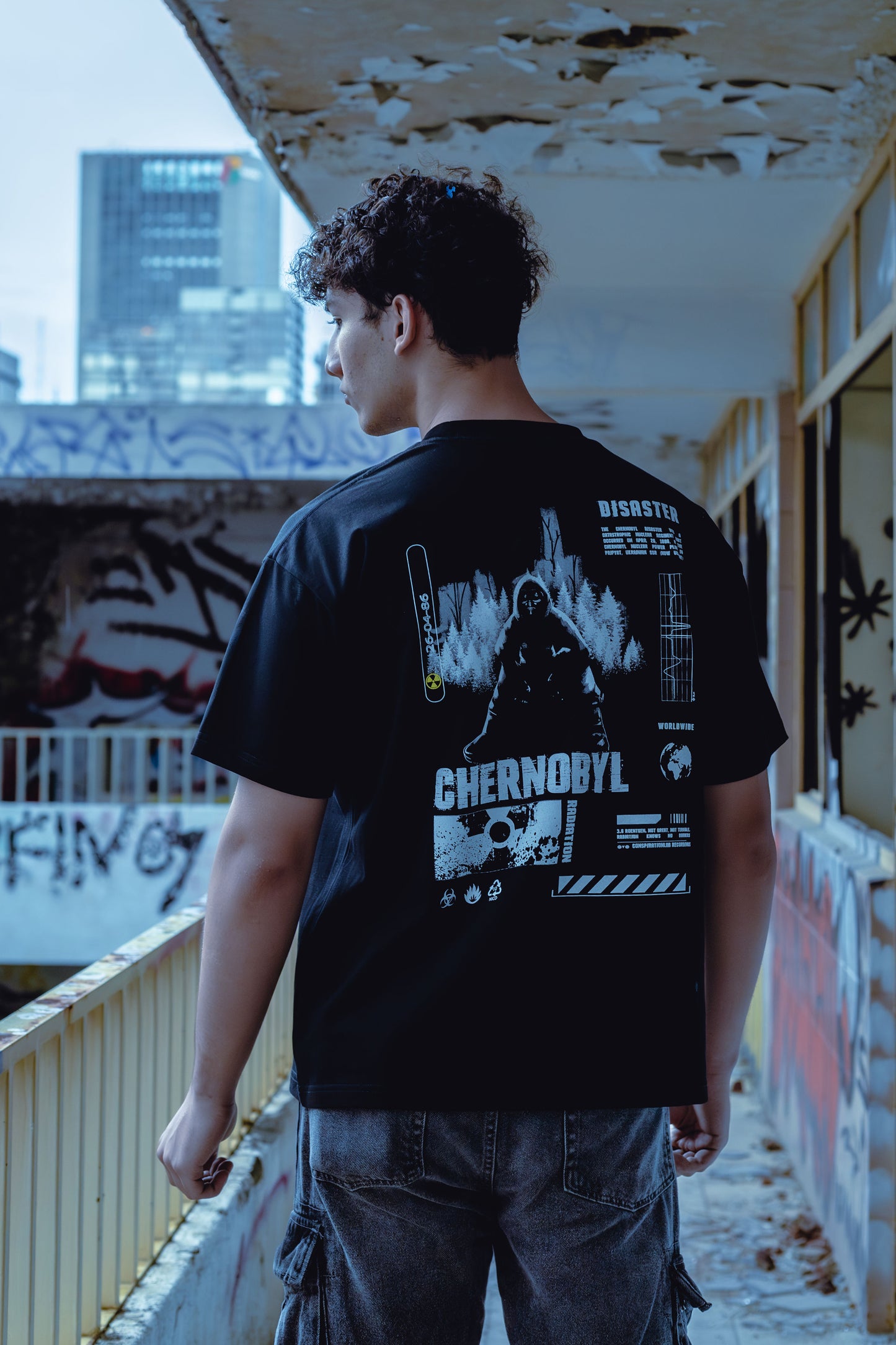 CHERNOBYL TEE NEGRO GRAMAJE 305